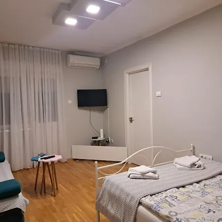 Apartment Marija Βελιγράδι Εξωτερικό φωτογραφία